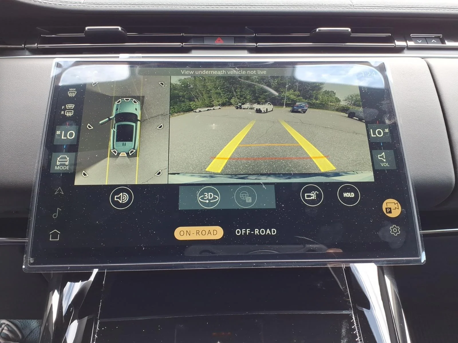 New 2026 Fuji White Land Rover Dynamic SE image 14