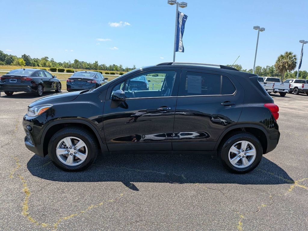 Used 2022 Black Chevrolet LT image 7