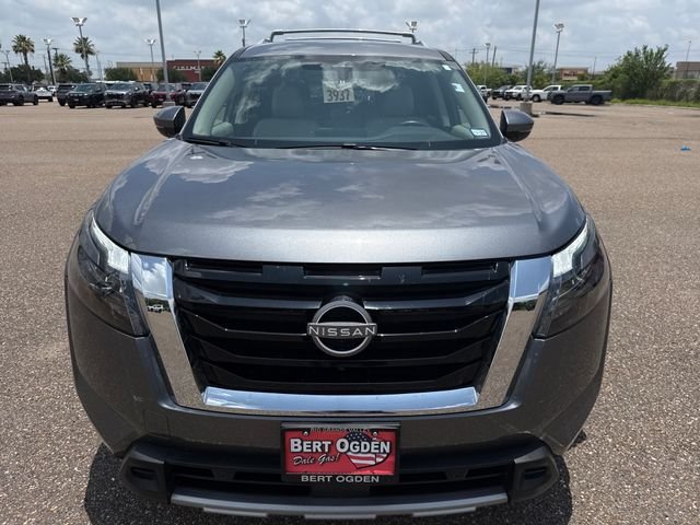 Used 2025 Gray Nissan SL image 2