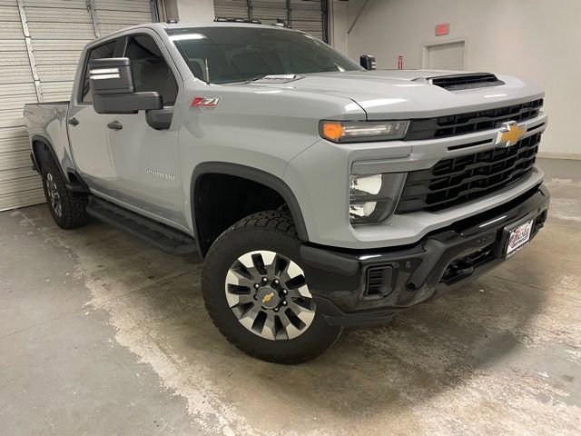 2025 Chevrolet Silverado HD Custom 4WD Crew Cab Standard Box's photo