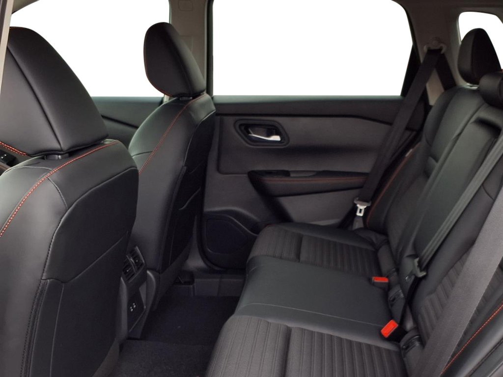 New 2026 Everest White Pearl TriCoat Nissan Rock Creek® image 23