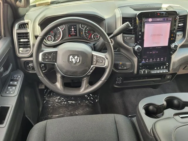2025 RAM 2500 Tradesman - Photo 8