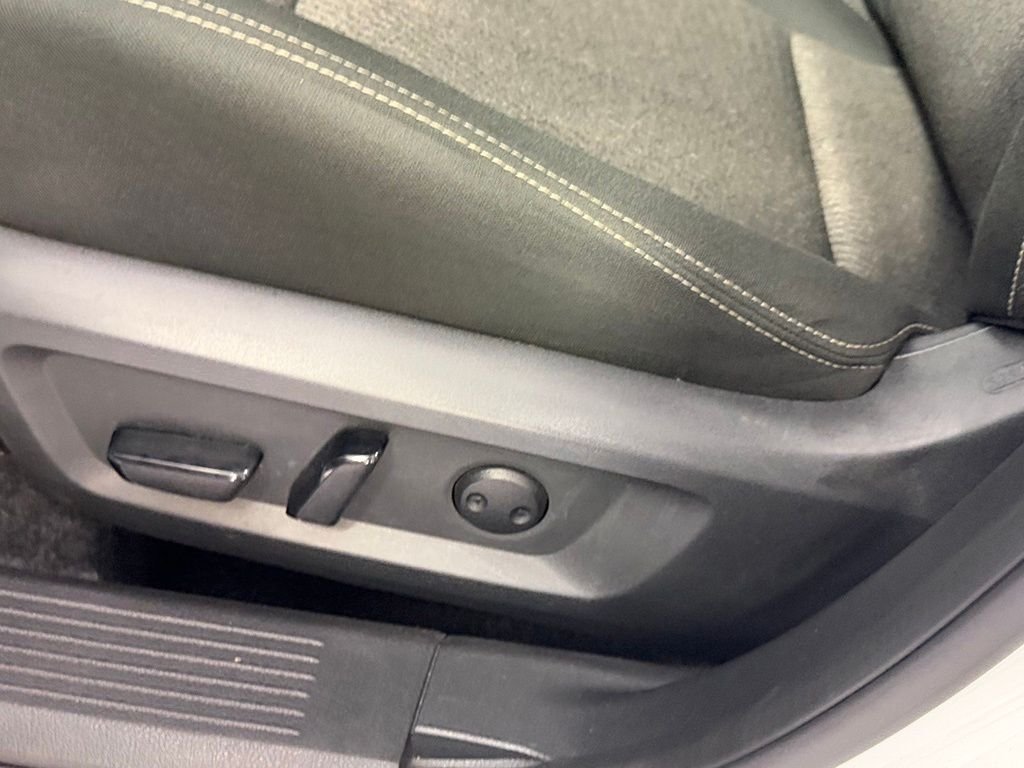 2025 Nissan Rogue SV - Photo 22