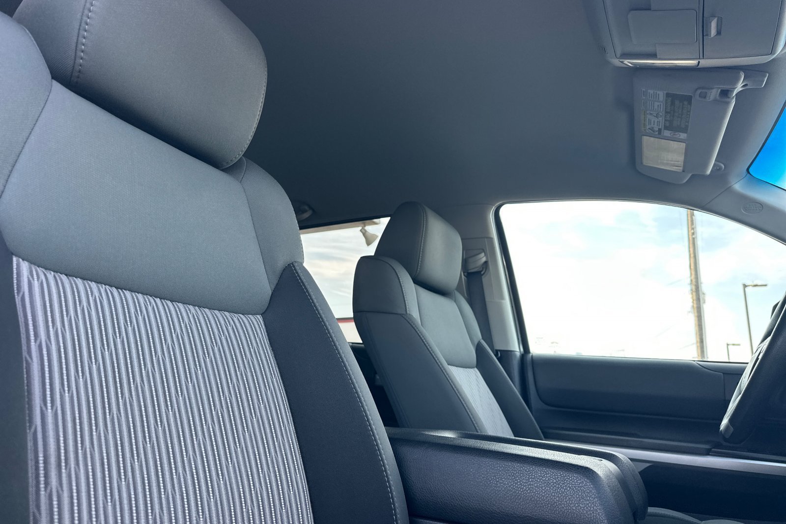 Used 2015 Magnetic Gray Metallic Toyota SR5 image 16