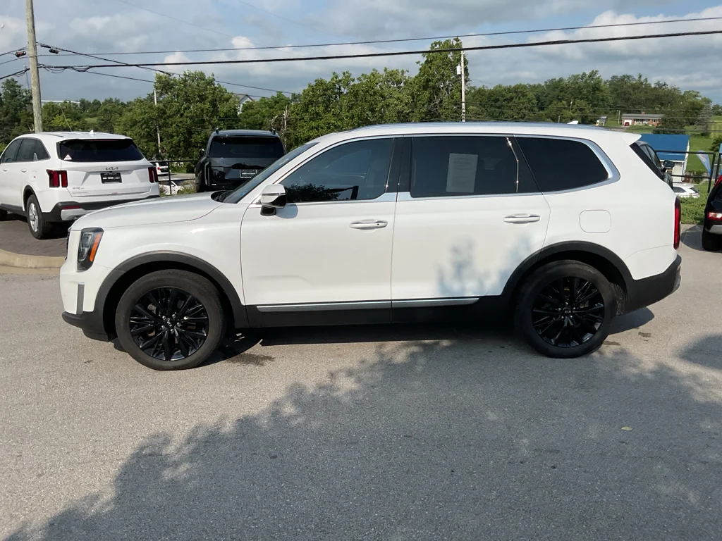 Used 2020 Snow White Pearl Kia SX image 7