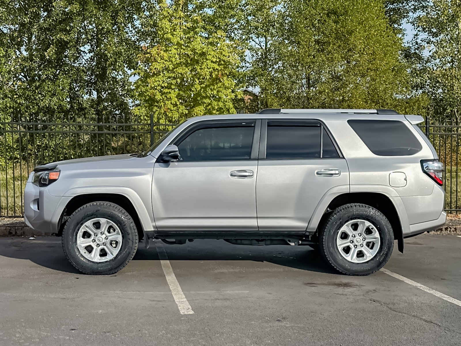 Used 2022 Silver Toyota SR5 Premium image 6