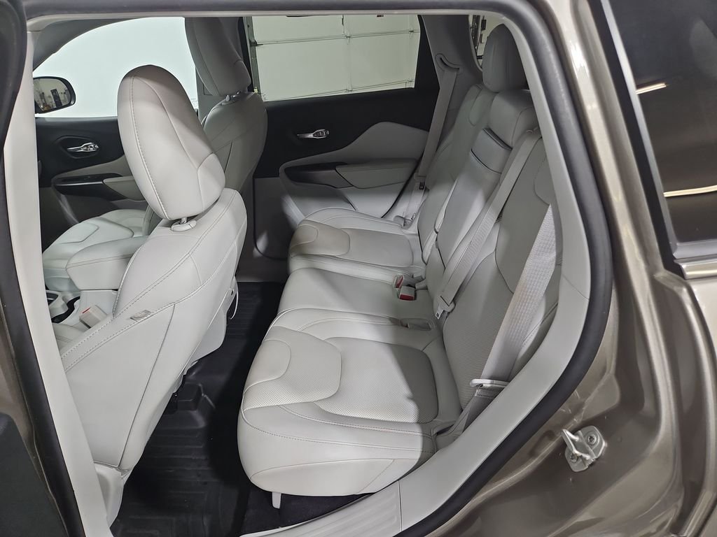 Used 2019 Beige Jeep Limited image 26