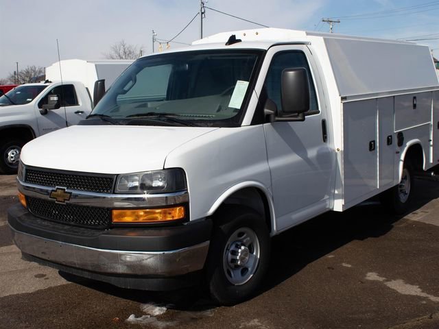 New 2025 Summit White Chevrolet 1WT image 1