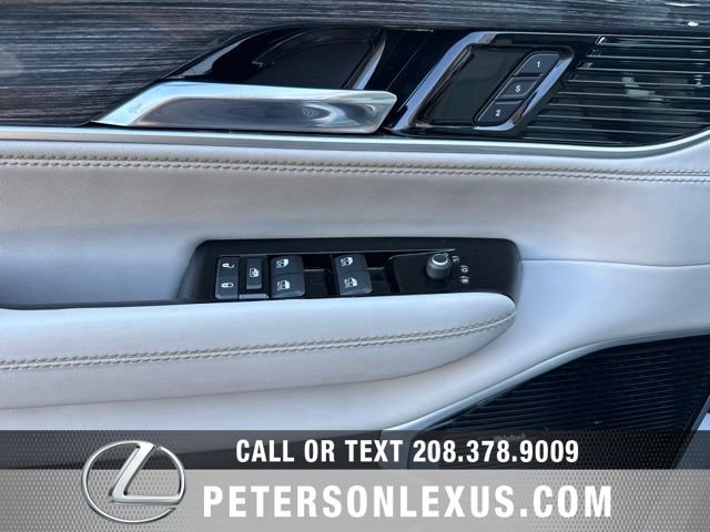 Used 2022 White Jeep Series III image 26