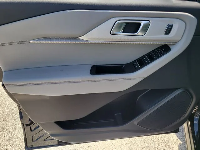 New 2026 Black Metallic Ford Active image 18