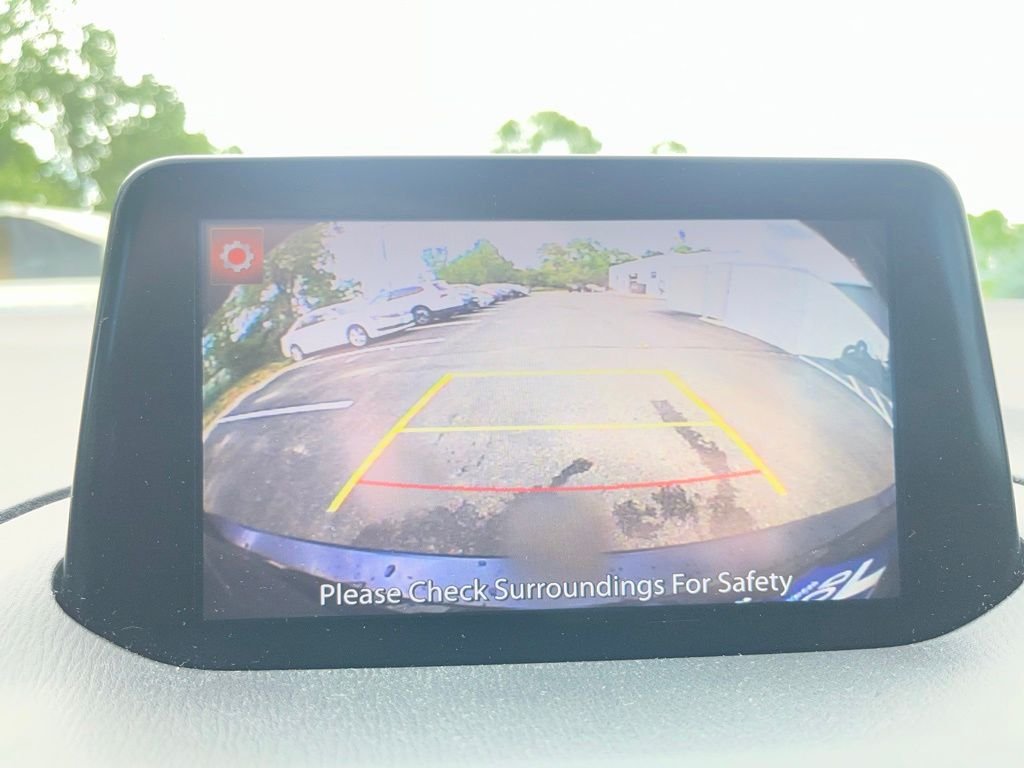 Used 2018 Blue Mazda Touring image 17