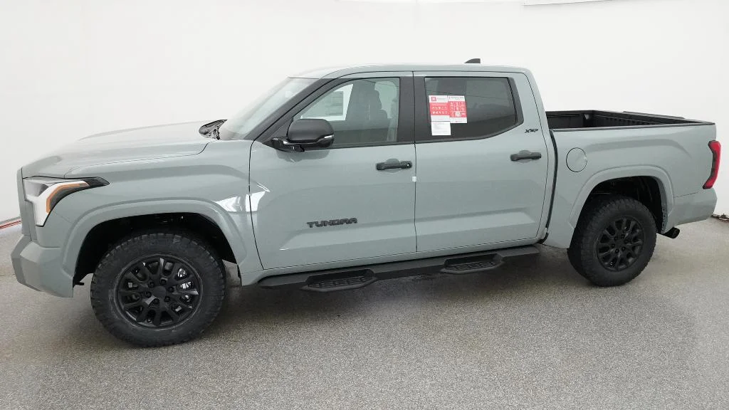 New 2026 Lunar Rock Toyota SR5 image 5
