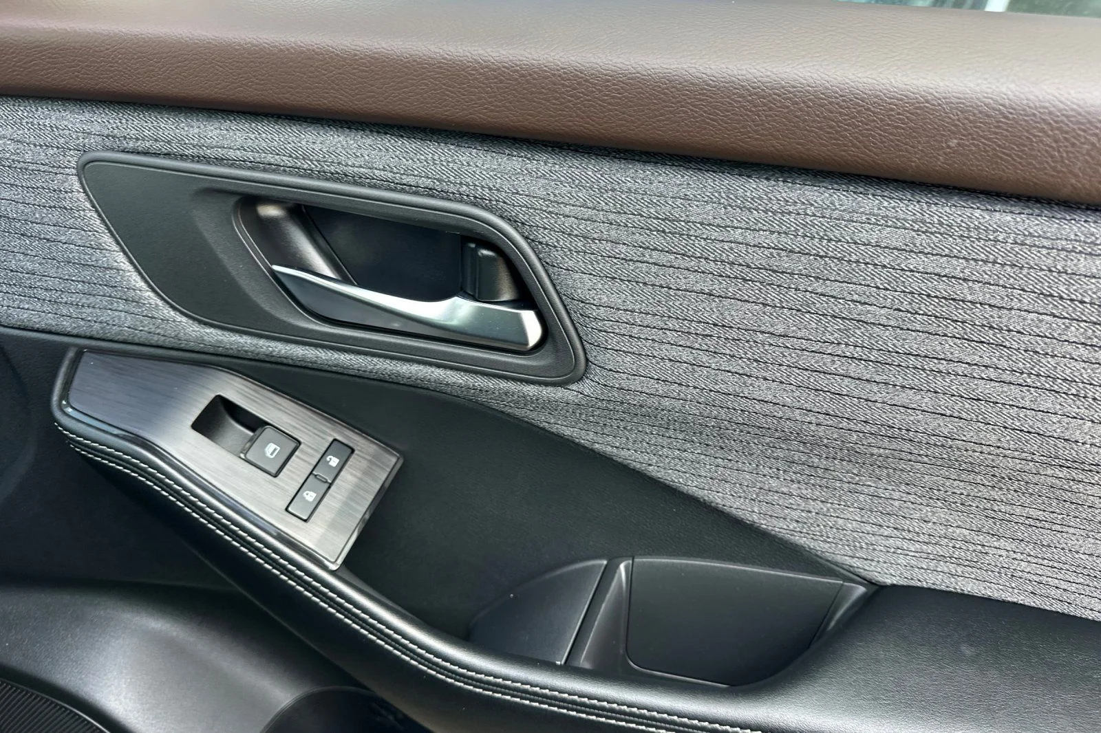 2023 Nissan Rogue SV - Photo 31