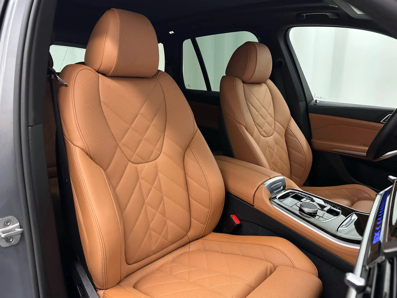 Used 2025 Skyscraper Grey Metallic BMW xDrive40i image 19