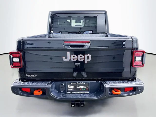 Used 2025 Black Jeep Mojave image 6