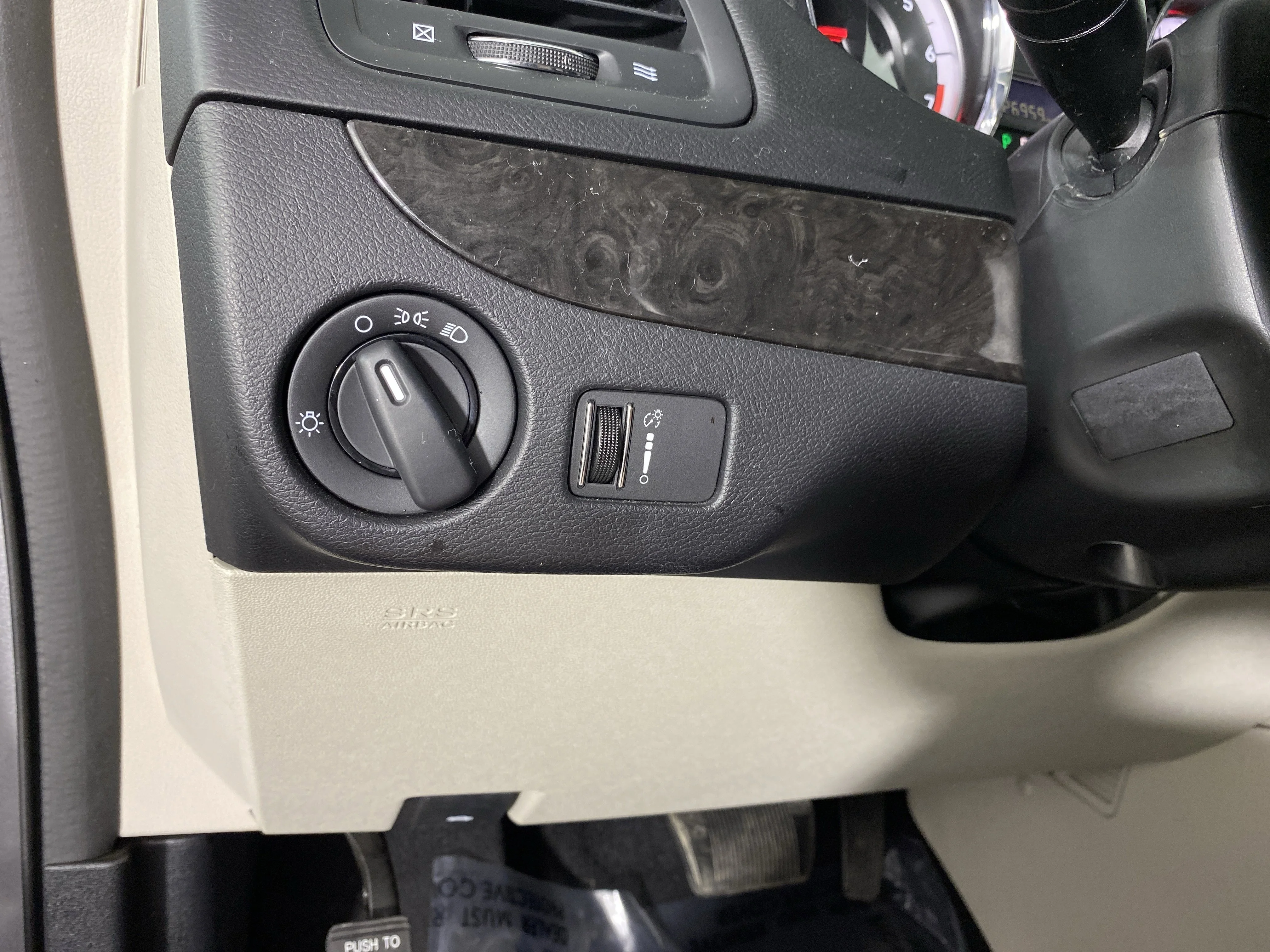 Used 2017 Billet Clearcoat Dodge SE image 23