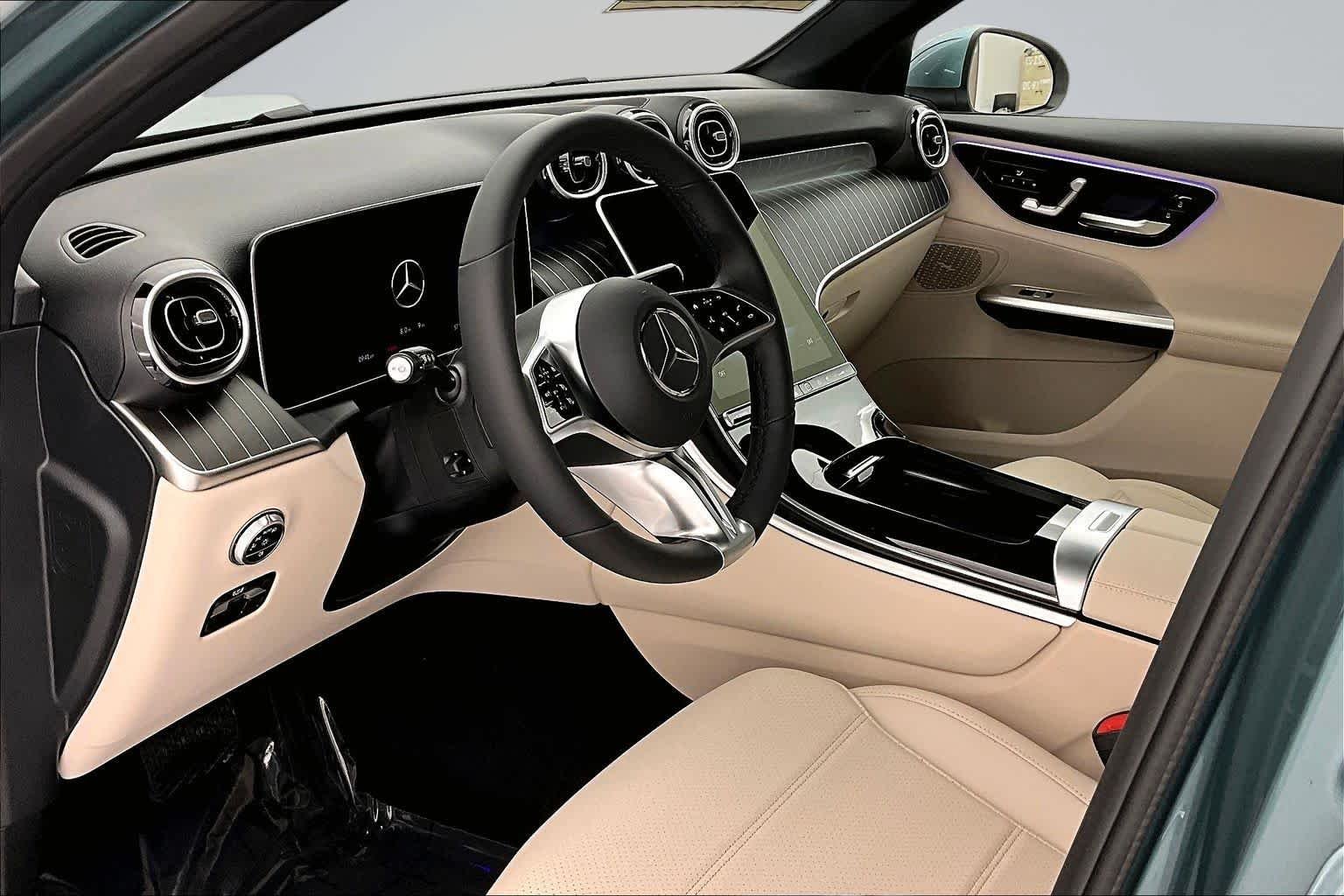 New 2026 Verde Silver Metallic Mercedes-Benz GLC 300 image 2