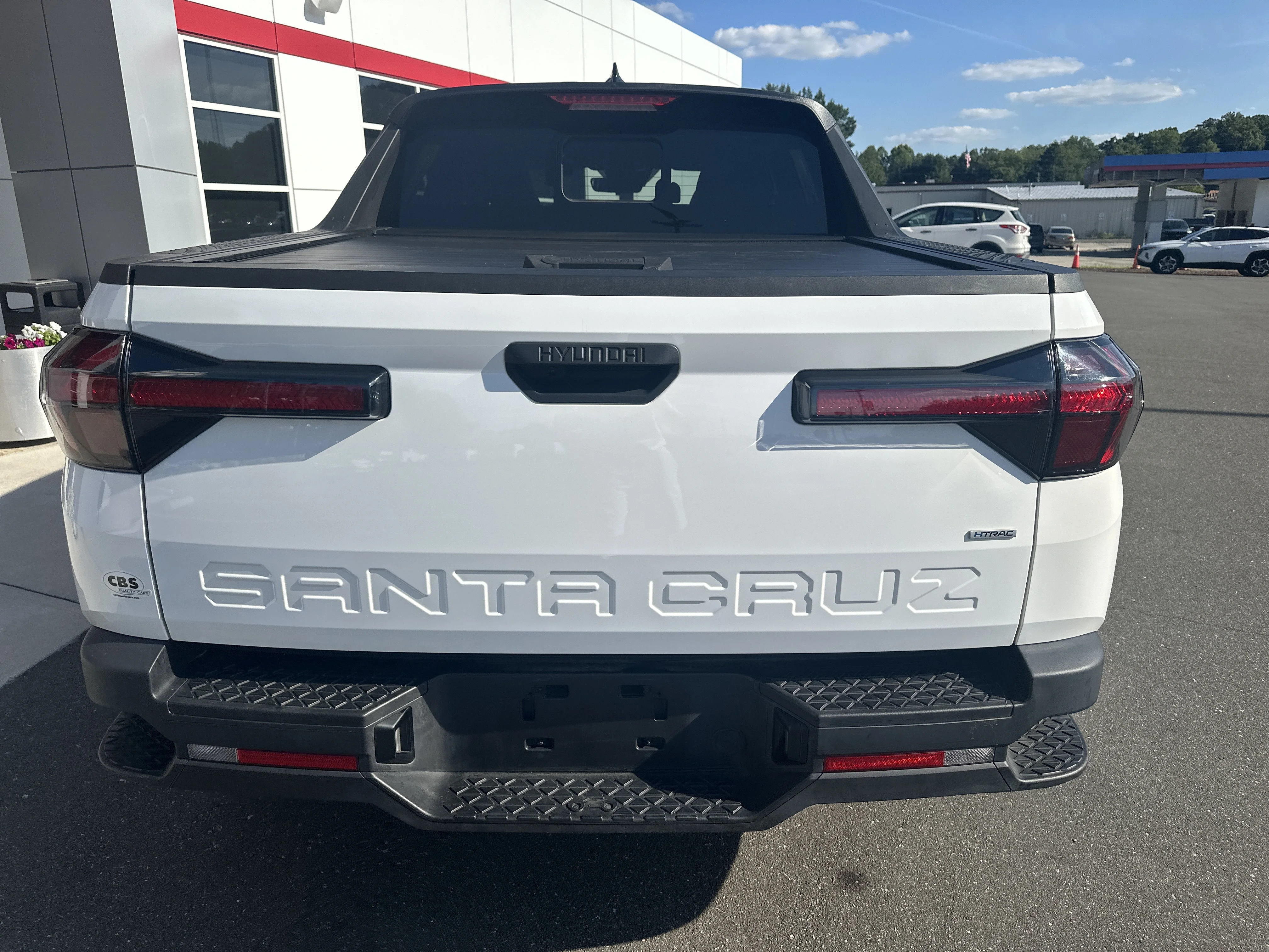 Used 2024 Atlas White Hyundai SEL image 7