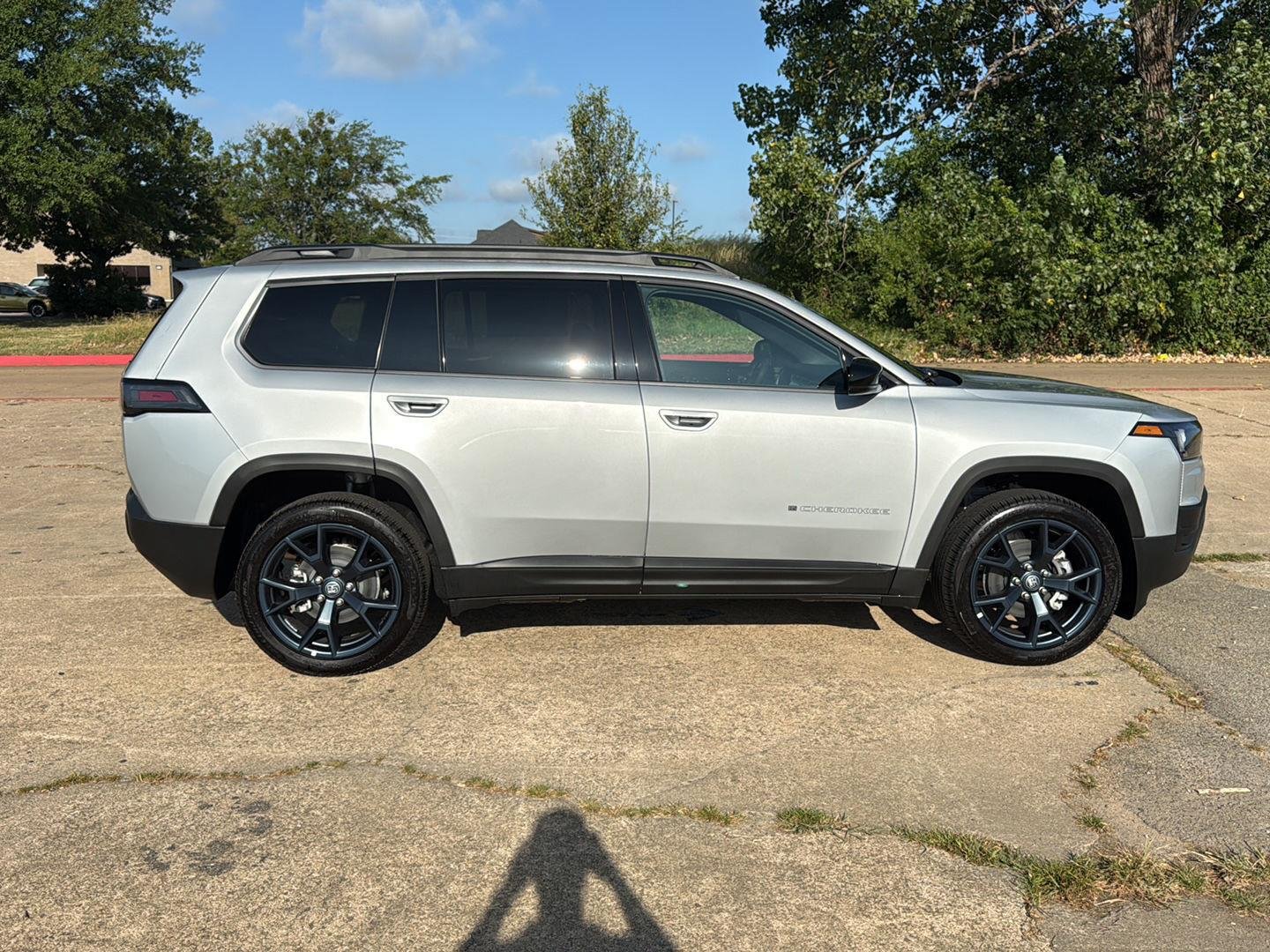 New 2026 Silver Zynith Clearcoat Jeep 85th Anniversary image 8