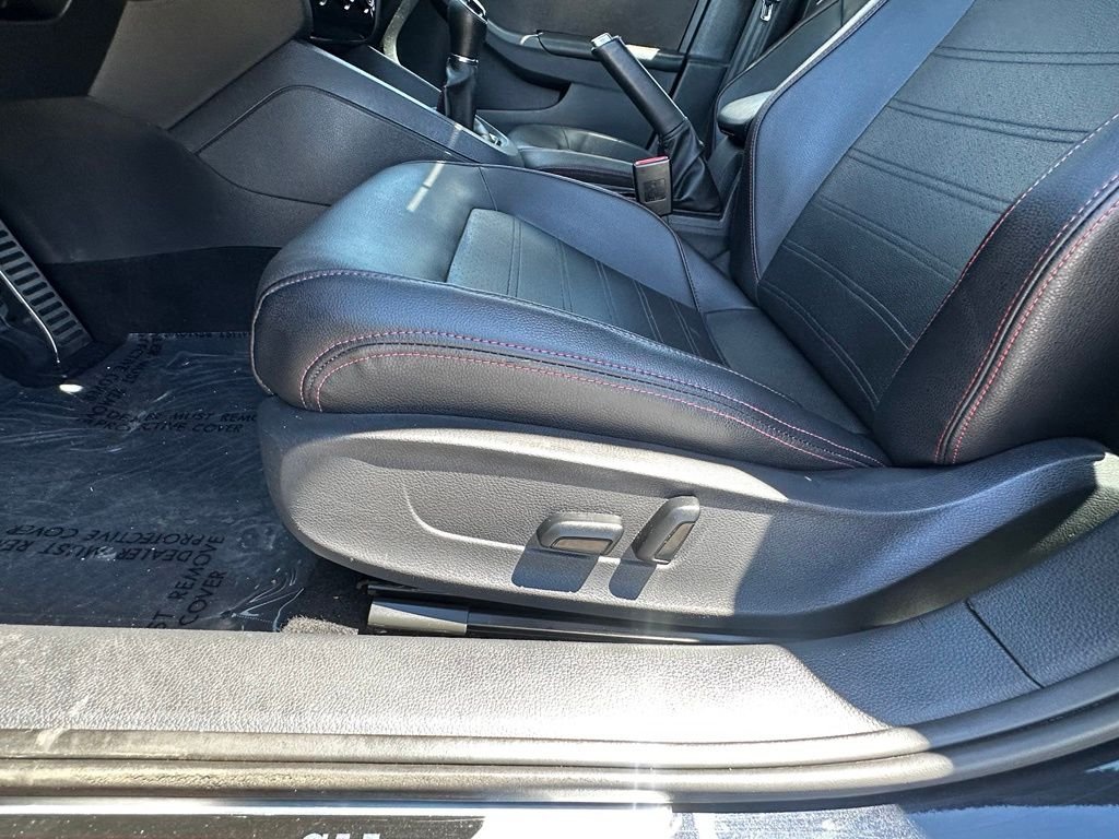 Used 2017 Deep Black Volkswagen GLI image 20