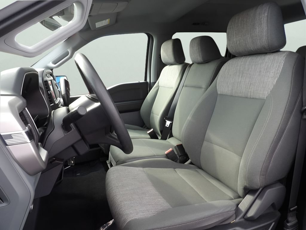 Used 2023 Oxford White Ford XLT image 16