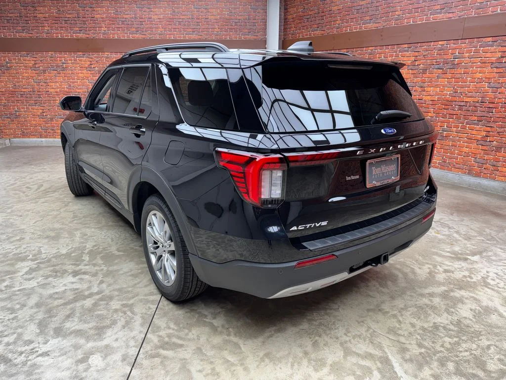 New 2026 Agate Black Metallic Ford Active image 2