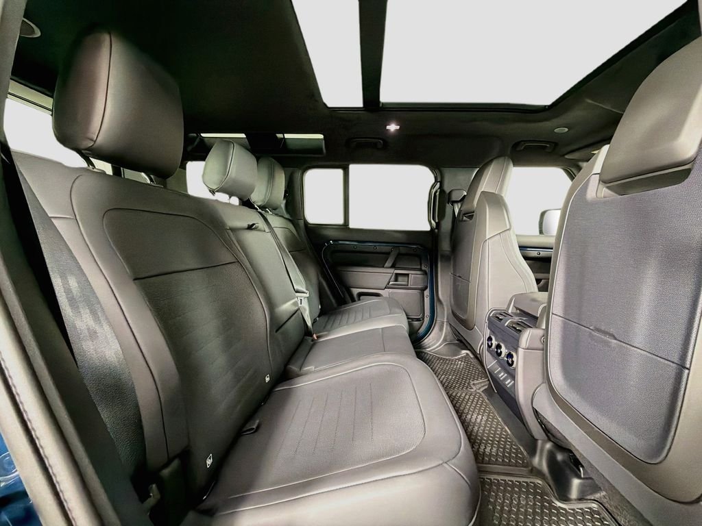 New 2026 Sargasso Blue Land Rover  OCTA image 29
