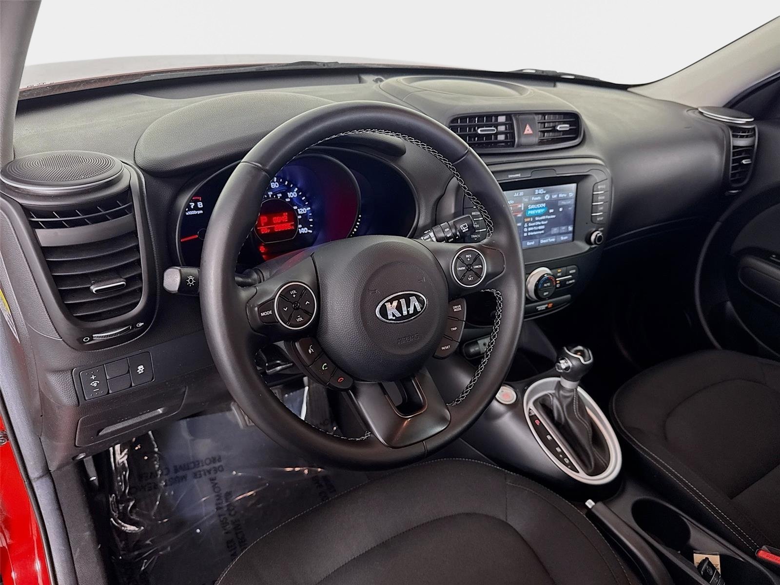 Used 2017 Inferno Red Kia + image 9