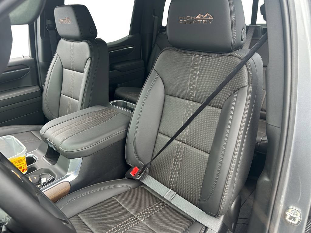 New 2026 Sterling Gray Metallic Chevrolet High Country image 27