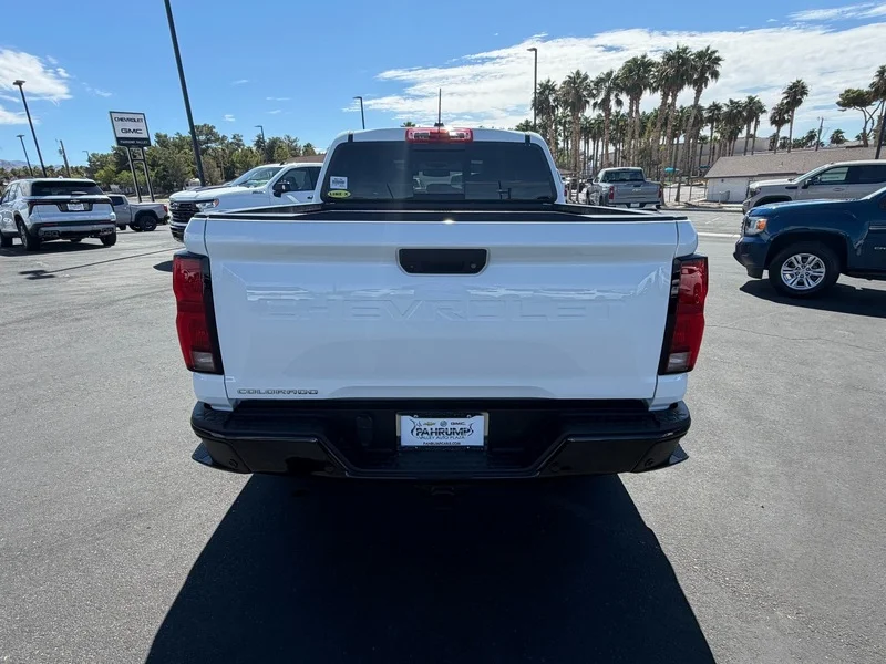 Used 2025 Summit White Chevrolet Z71 image 4