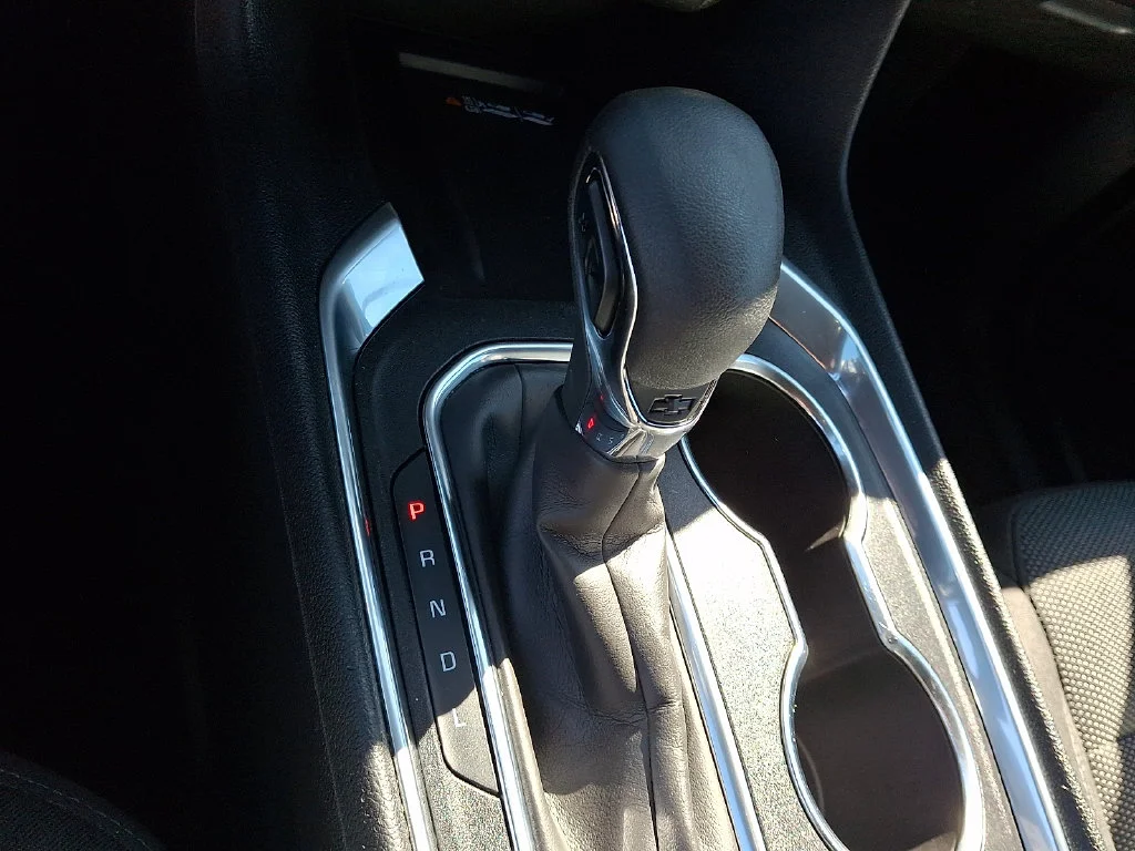 Used 2022 Silver Chevrolet LT image 22