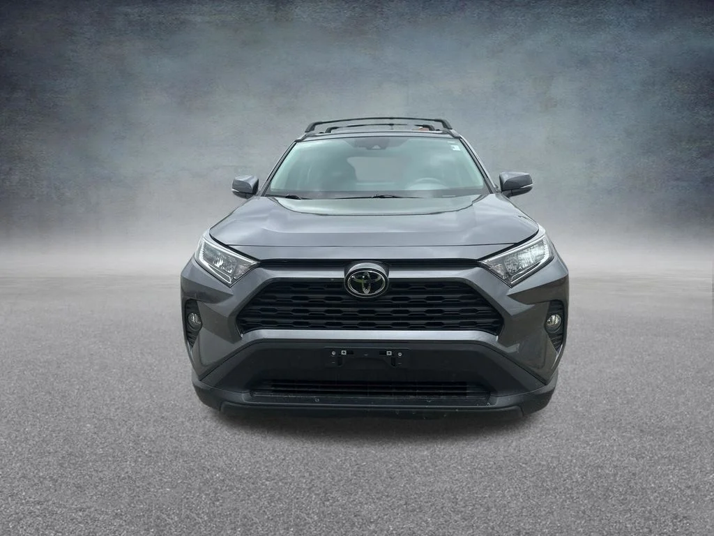 Used 2021 Gray Toyota XLE Premium image 10