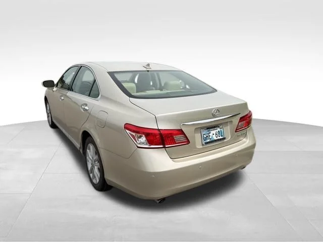 Used 2011 Beige Lexus 350 image 6