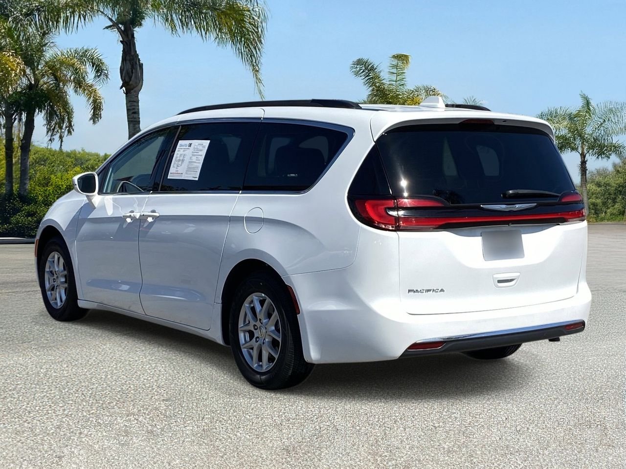 Used 2022 Bright White Chrysler Touring L image 2