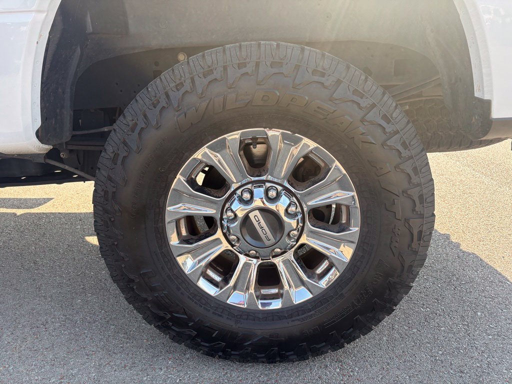 Used 2019 White Ford XLT image 9