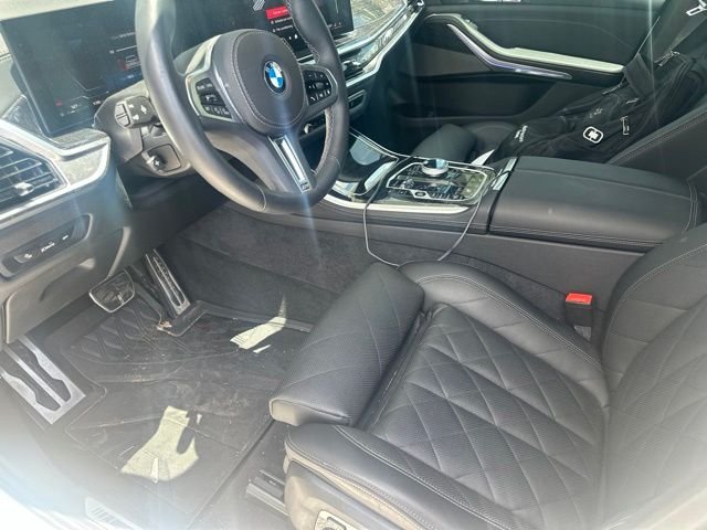 Certified Used 2025 Alpine White BMW M60i image 5