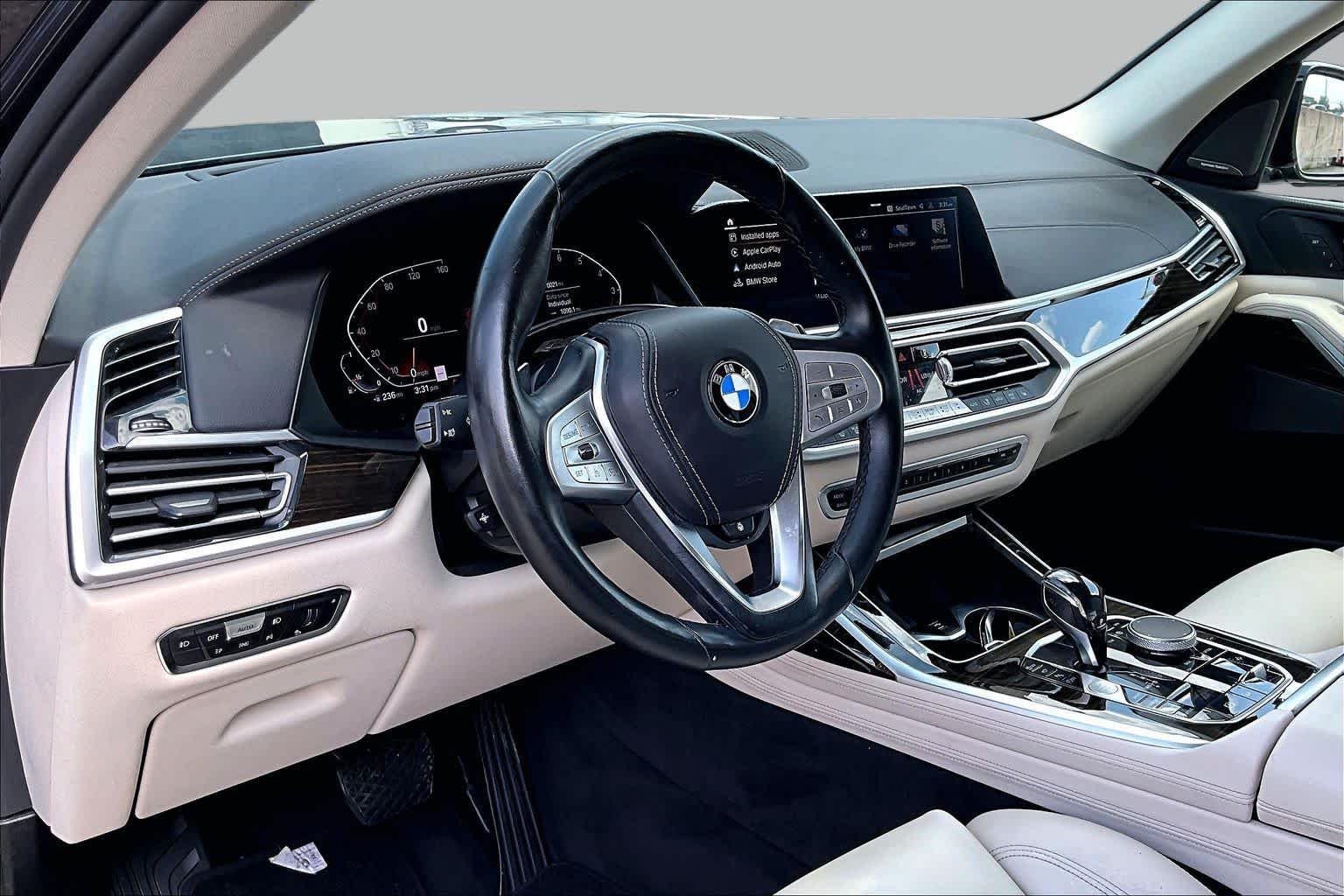 Used 2020 Arctic Gray Metallic BMW xDrive40i image 18