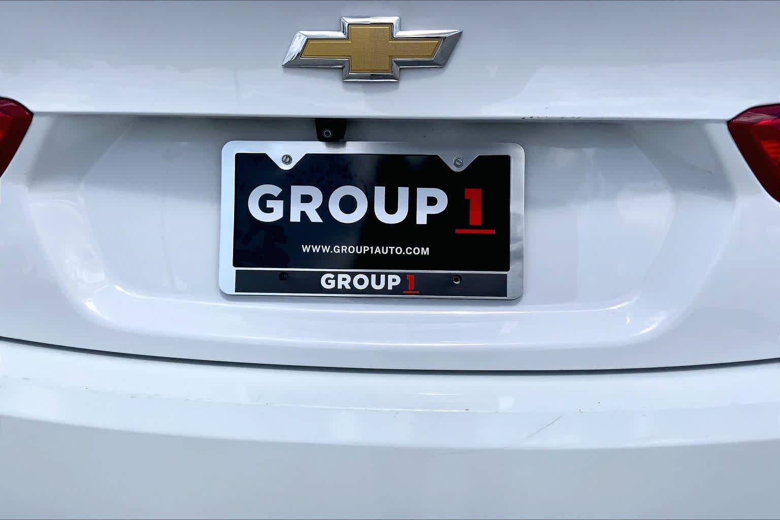 Used 2023 Summit White Chevrolet LT image 10