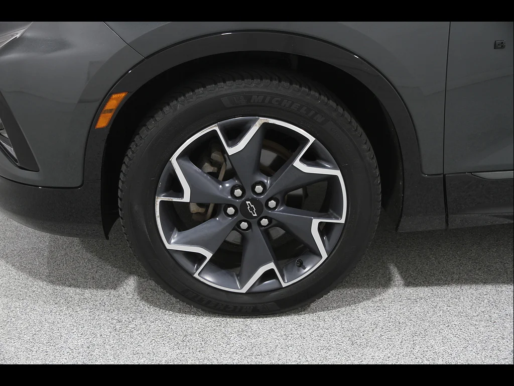 Used 2020 Nightfall Gray Metallic Chevrolet RS image 22