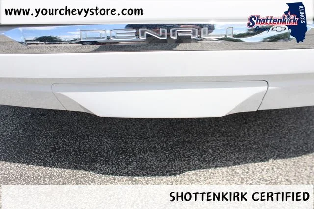 Used 2023 White GMC Denali image 5