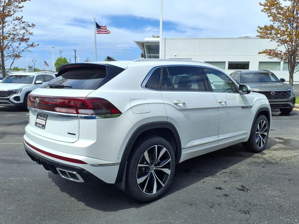 New 2026 Opal White Pearl Volkswagen 2.0T SEL Premium R-Line image 2