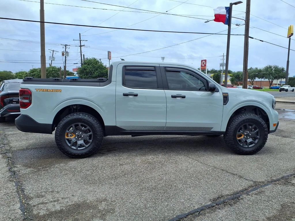 Used 2024 Green Ford XLT image 19