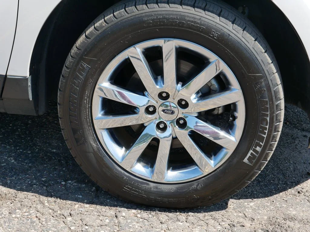 Used 2014 White Ford Limited image 7