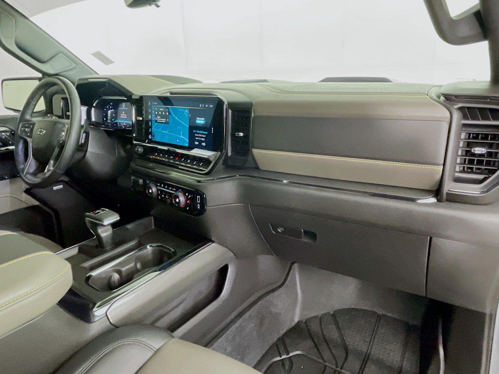 Used 2025 Slate Gray Metallic Chevrolet ZR2 image 32