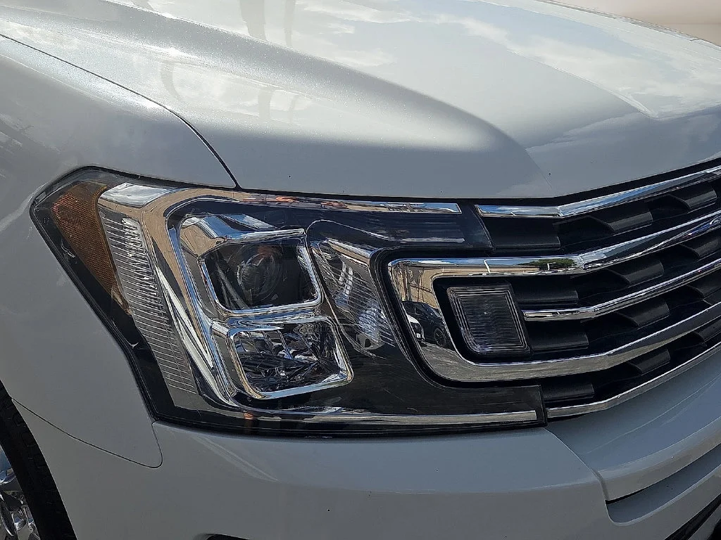 Used 2021 White Ford XLT image 7