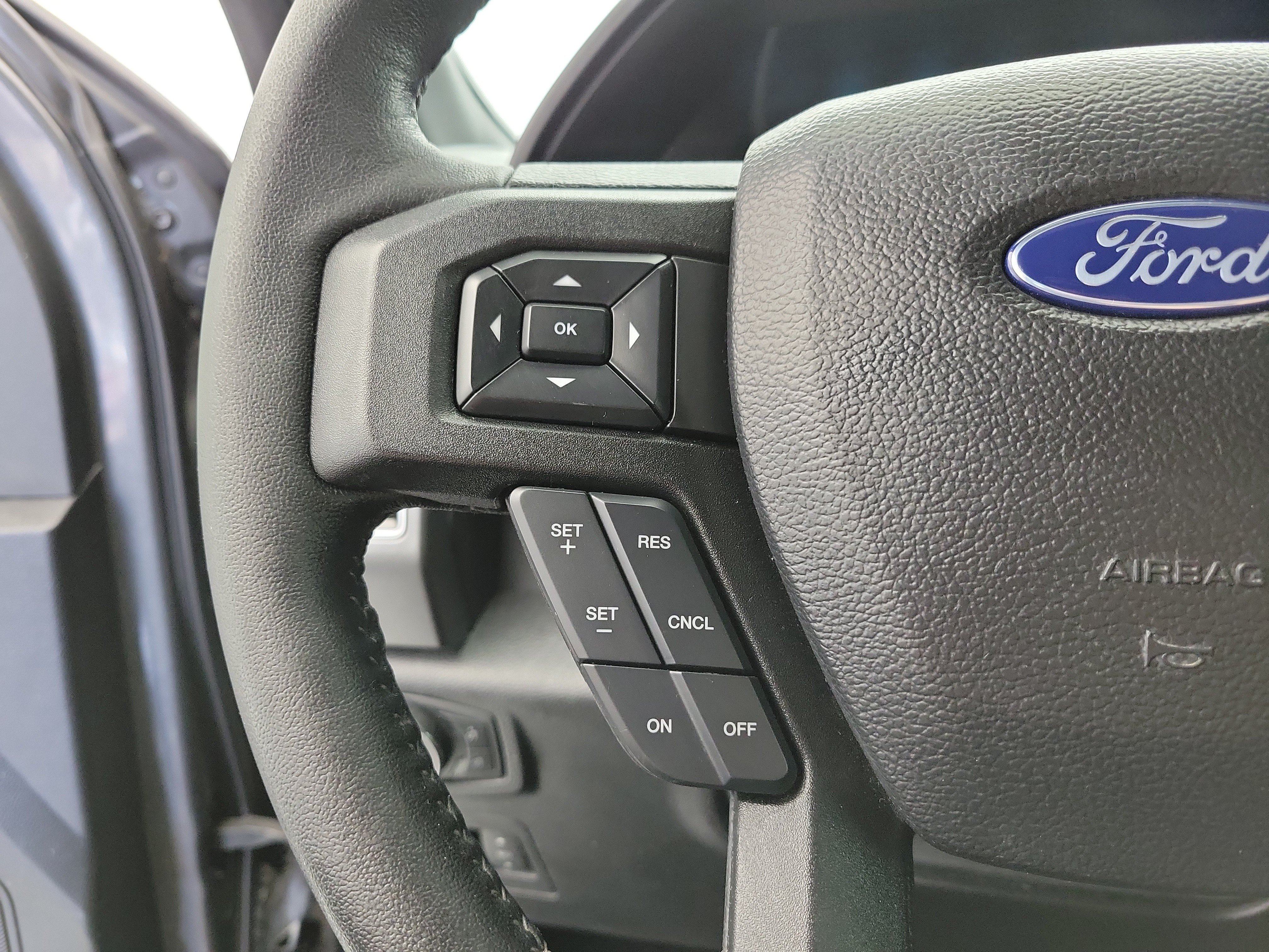 Used 2018 Magnetic Ford XLT image 23