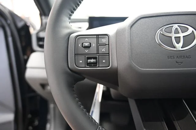 2026 Toyota RAV4 Plug-in Hybrid XSE - Photo 24