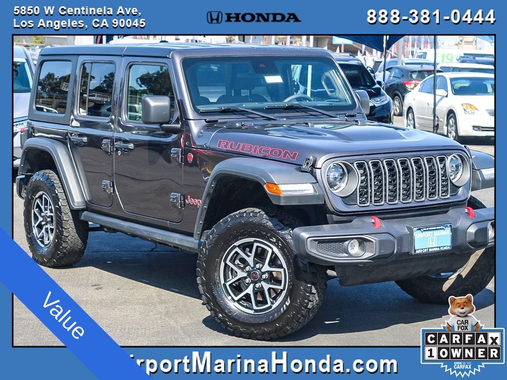 Used 2025 Crystal Metallic Jeep Rubicon image 28