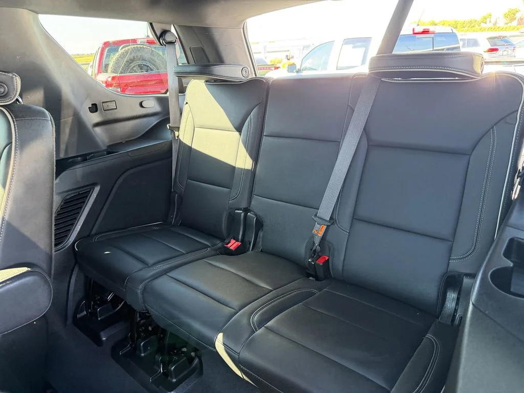 Used 2024 Midnight Blue Metallic GMC SLT image 24