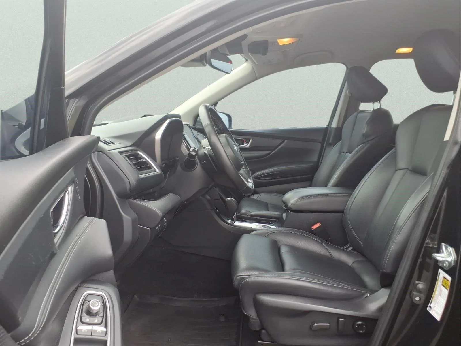 Used 2023 Crystal Black Silica Subaru Limited image 18